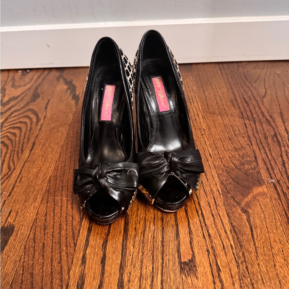 Betsey Johnson Black Patent Leather Heels with Bow Detail